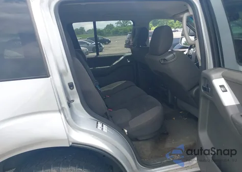 2012 Nissan Pathfinder Sv z USA, uszkodzony, nr VIN 5N1AR1NB9CC607958